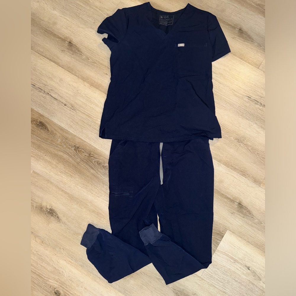 FIGS - Navy Scrub Top and Pant Set Medium Top, Small Pant